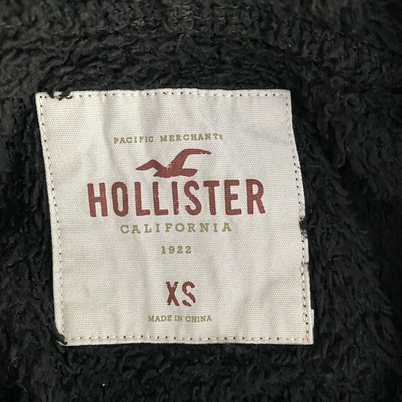 Hollister cropped teddy bear cowl neck sweater - Picture 4 of 5